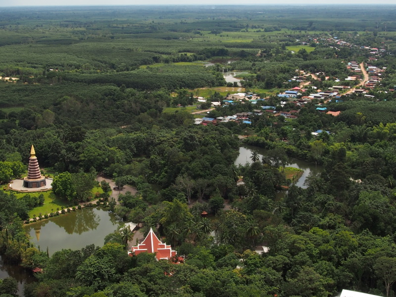 View of Wat Phu Tok temple grounds